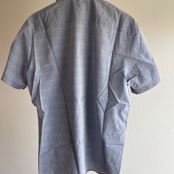 Men's Maker & Company Blue/Pattern Casual Shortsleeved Button Down, Size L - Picture 5 of 5